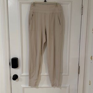 ATHLETA Venice High Rise Jogger Pant Travel Athleisure in Abalone Cream